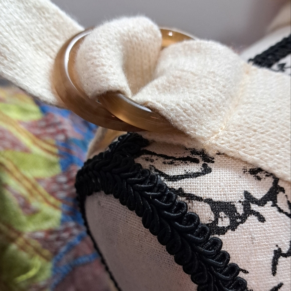 Cold shoulder turtleneck sweater - Picture 9 of 9